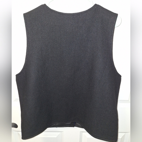 A Casey Coleman wool blend top black holiday sweater vest in size XL. - Picture 3 of 6